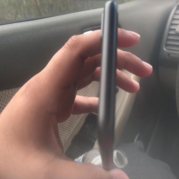 iPhone 8 Plus - Picture 4 of 5